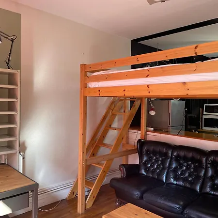 Avec Terrasse, Salle D'eau Et Wc Partages *